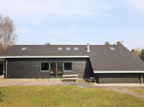 Pleasant Holiday Home in Jutland with Whirlpool